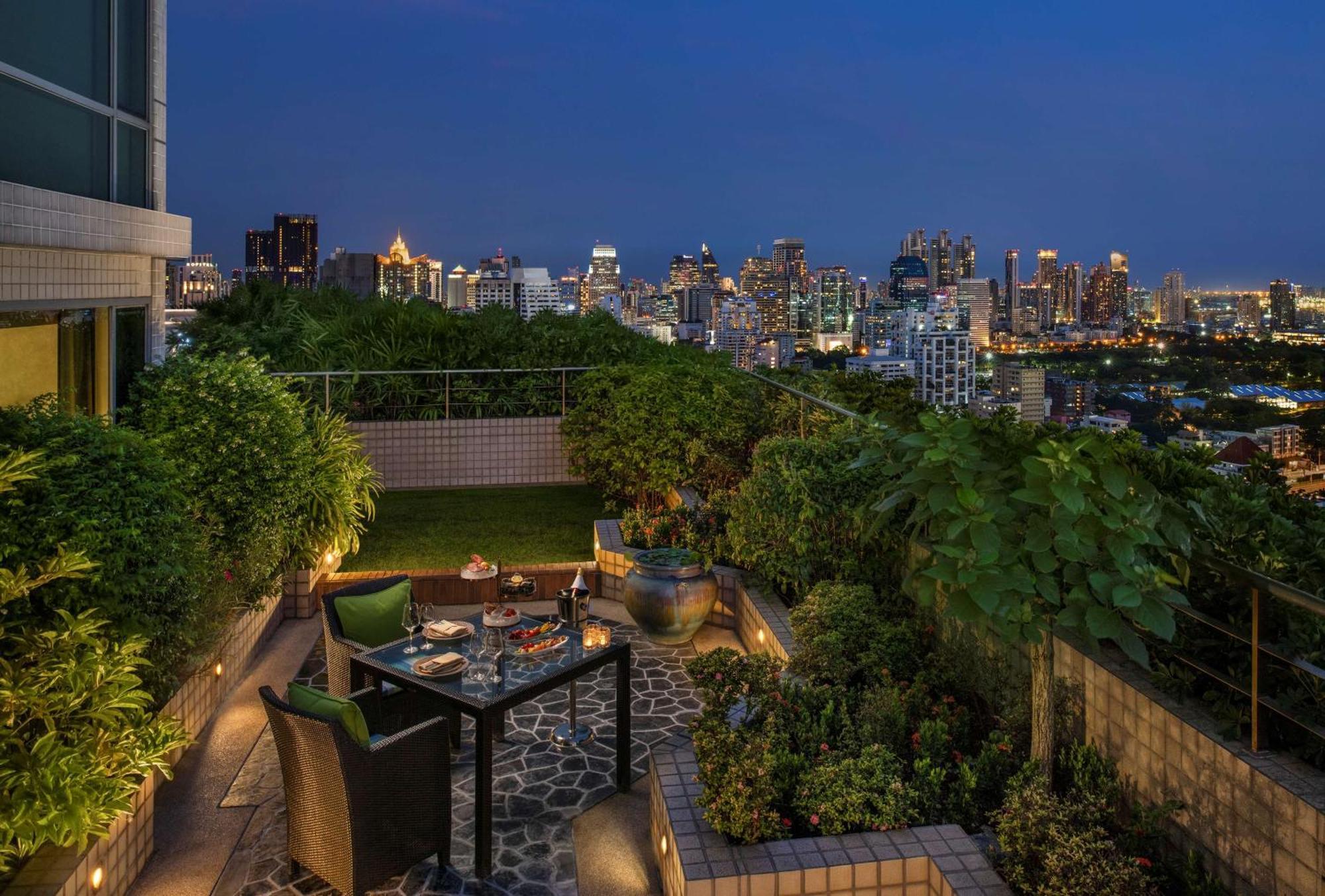 Conrad Bangkok Hotel Exterior photo